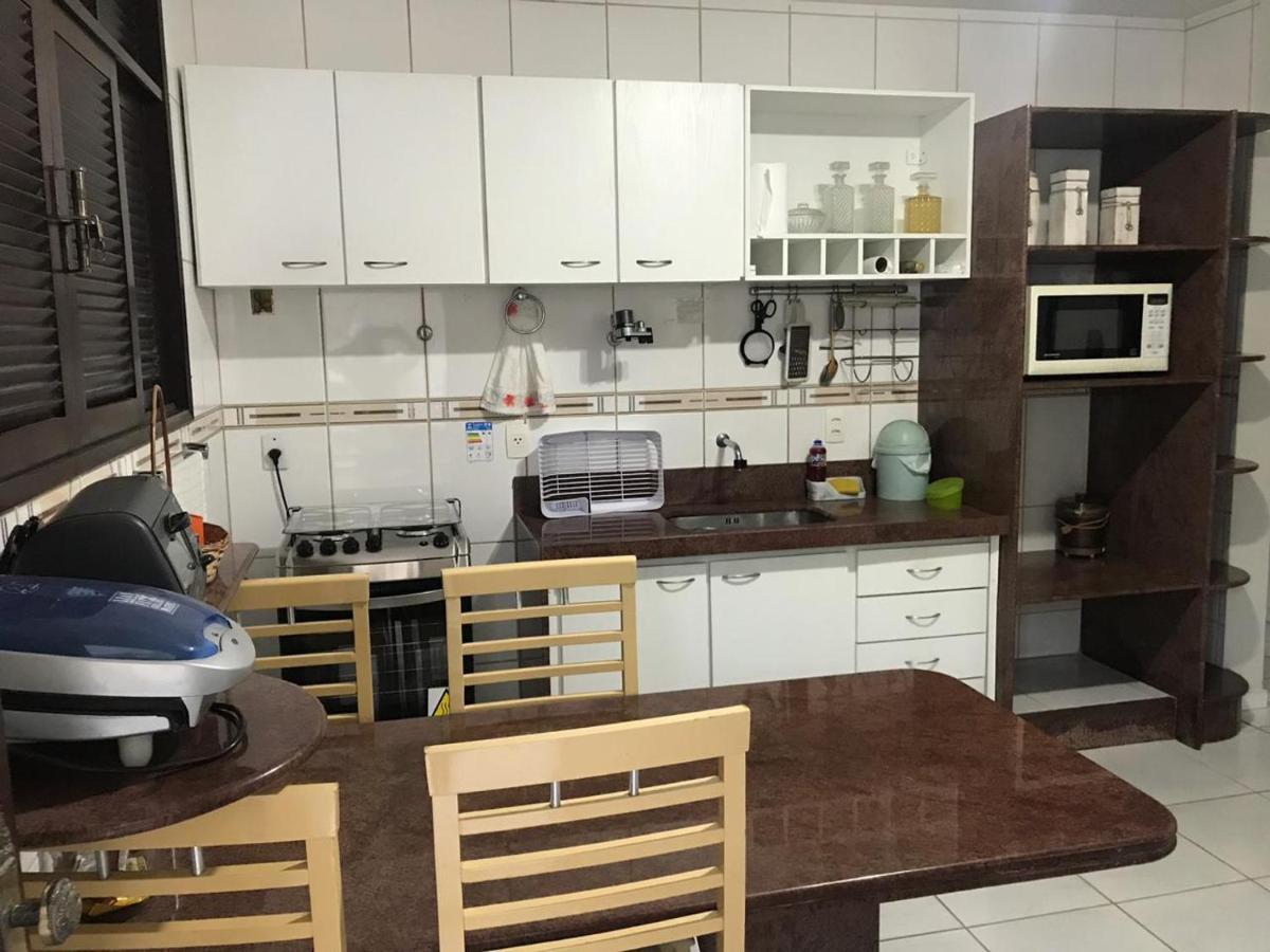 Excelente Casa 300m2 Em Bairro Nobre Perto De